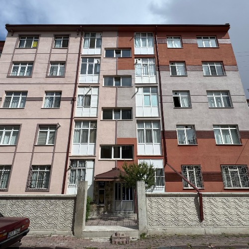 AYDINLIKEVLER MAH BAYSARI'DAN ÜLKÜ SİTESİN'DE 2+1 SATILIK DAİRE