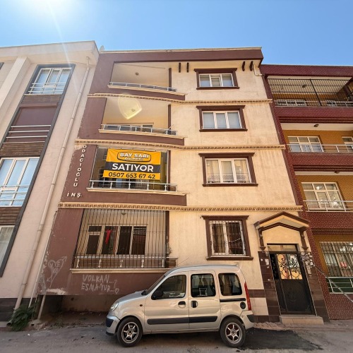 NAKİPOĞLU MH BAYSARIDAN 3+1 GENİŞ BAKIMLI SATILIK ARAKAT DAİRE